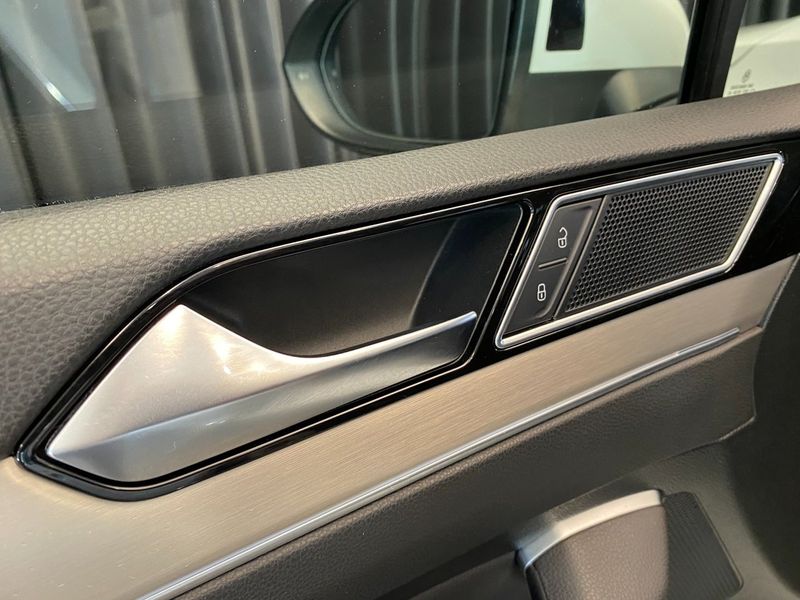 Volkswagen Passat bild 32
