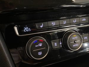 Volkswagen Passat bild 12