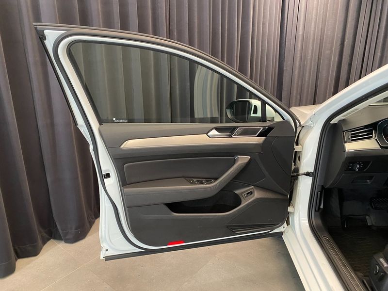 Volkswagen Passat bild 30