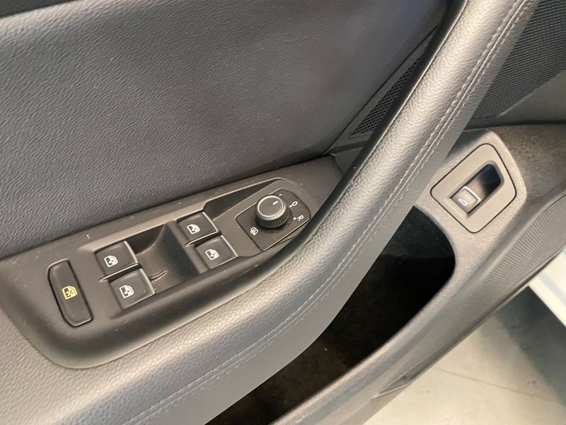 Volkswagen Passat bild 31