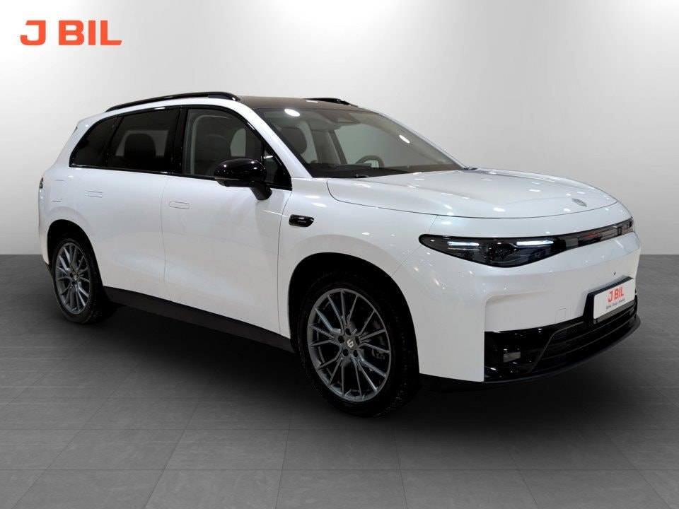 Leapmotor C10