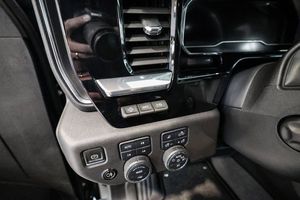 Chevrolet Silverado bild 33