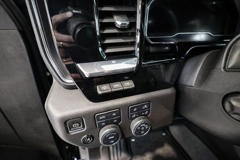 Chevrolet Silverado bild 33