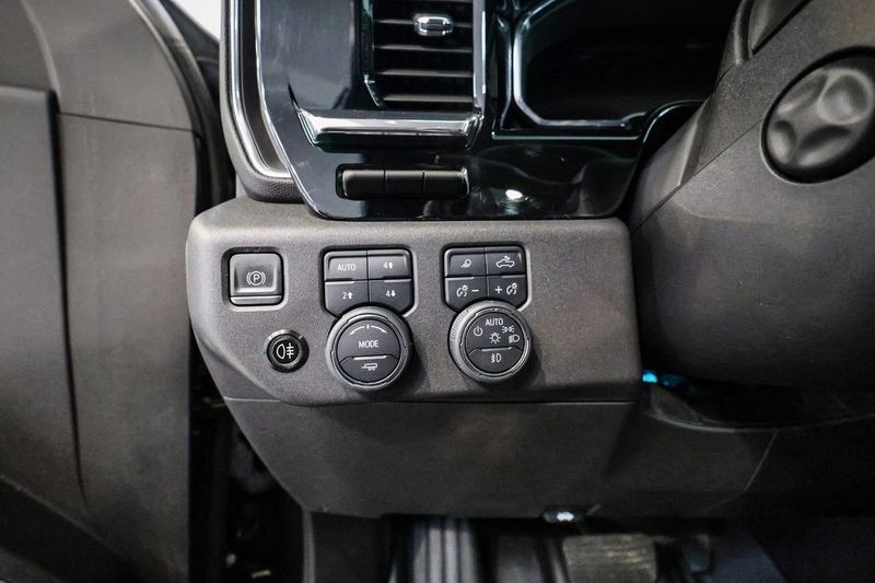 Chevrolet Silverado bild 23