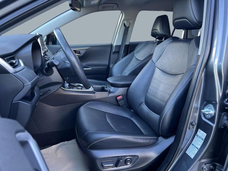 Toyota RAV4 bild 10