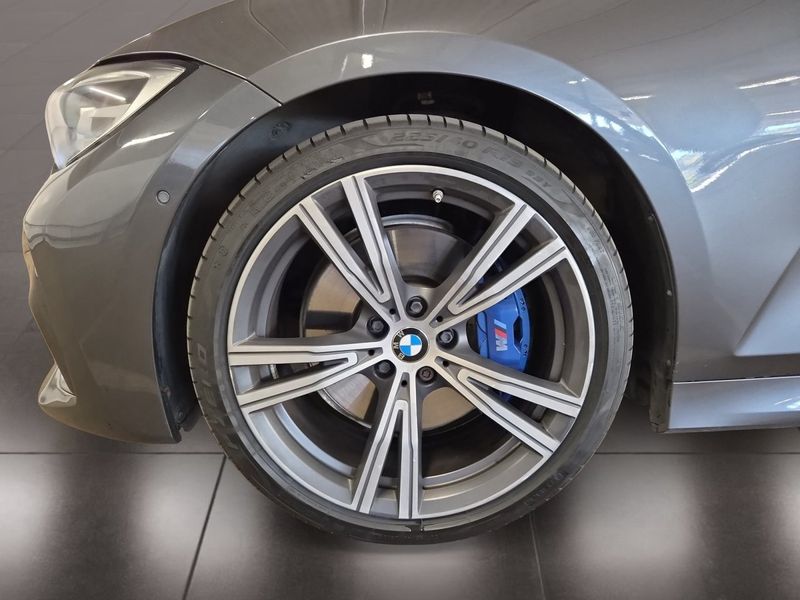 BMW 320 bild 9