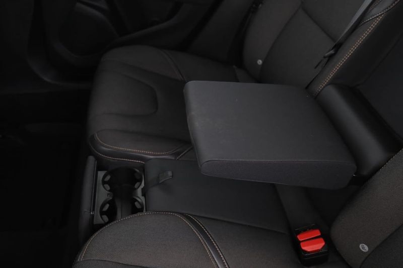 Volvo V40 bild 36