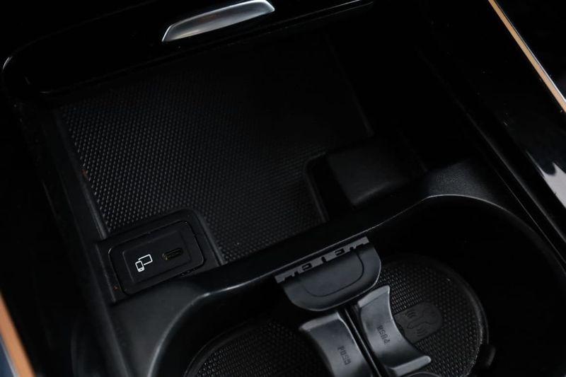 Mercedes GLA250+ bild 26