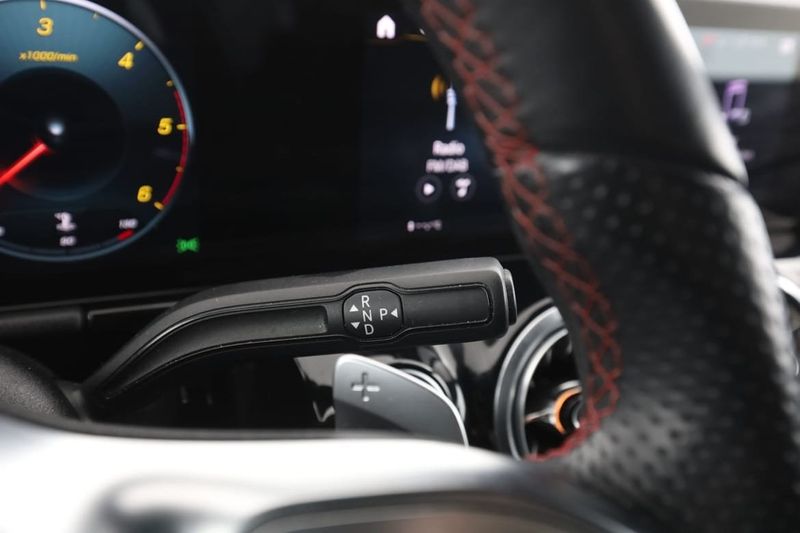 Mercedes GLA250+ bild 33