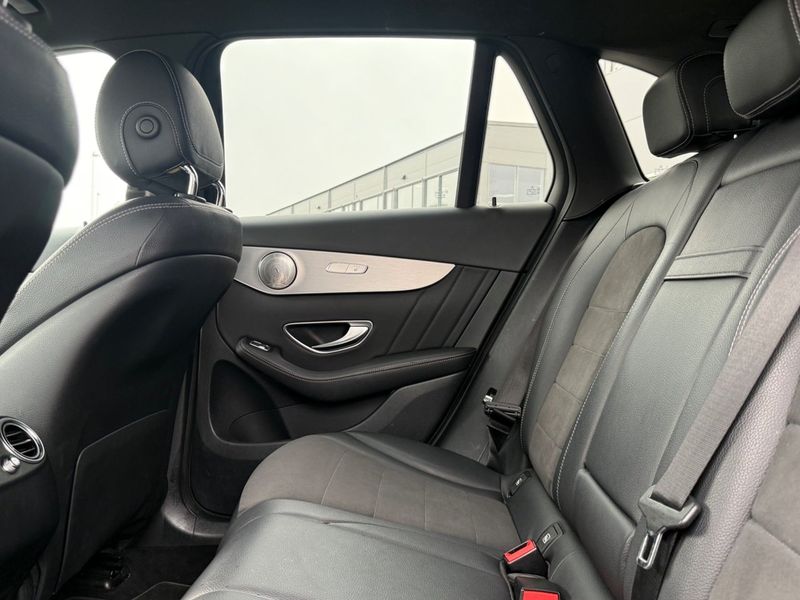 Mercedes GLC220 bild 8