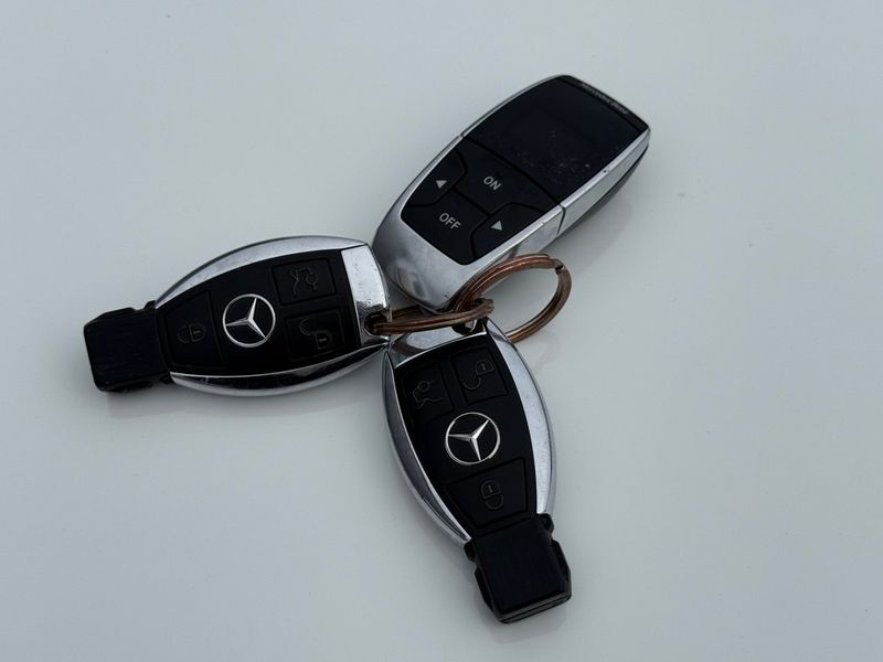 Mercedes GLC220 bild 15