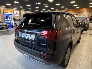 Suzuki Vitara bild 8