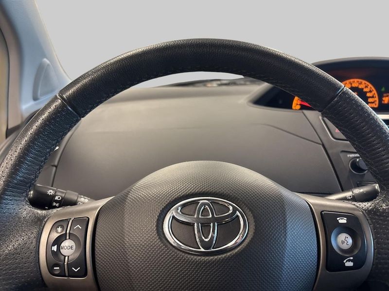Toyota Yaris bild 14