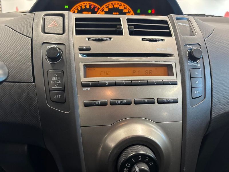 Toyota Yaris bild 16