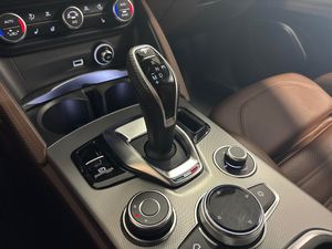 Alfa Romeo Stelvio bild 17
