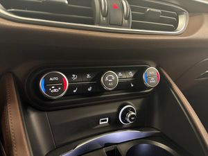 Alfa Romeo Stelvio bild 19