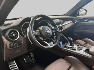 Alfa Romeo Stelvio bild 13