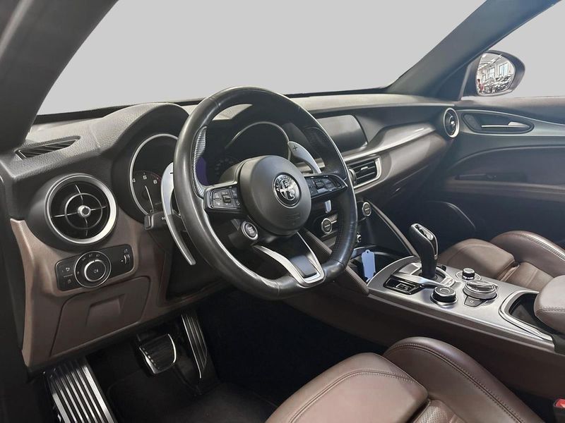 Alfa Romeo Stelvio bild 13