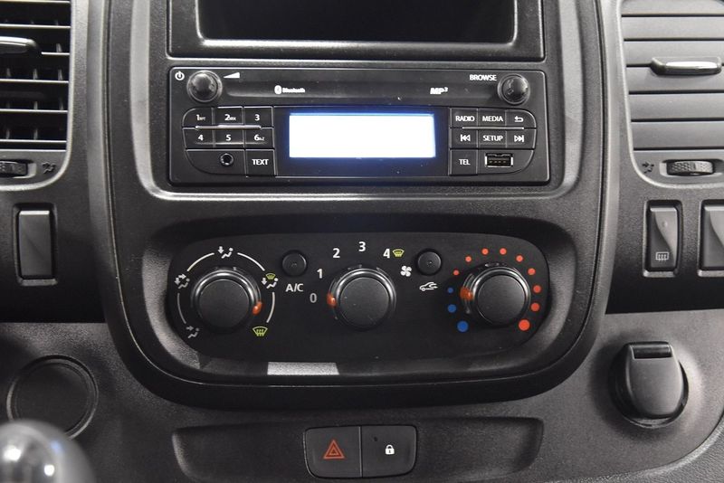 Renault Trafic bild 11