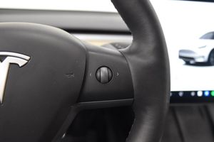 Tesla Model Y bild 11