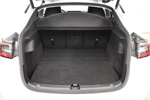 Tesla Model Y bild 26