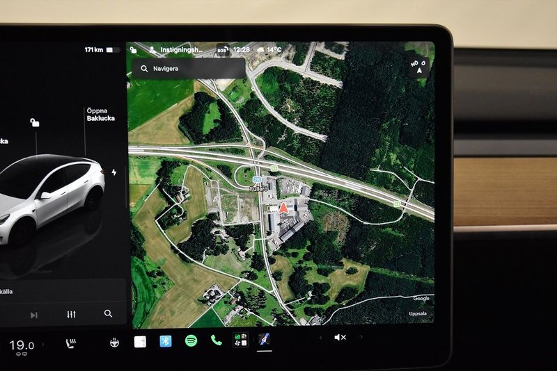 Tesla Model Y bild 18