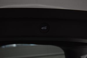Tesla Model Y bild 25