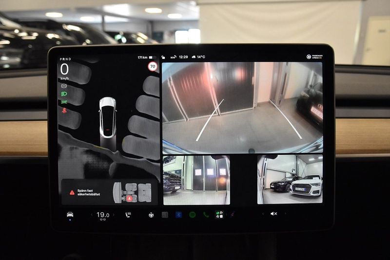 Tesla Model Y bild 17