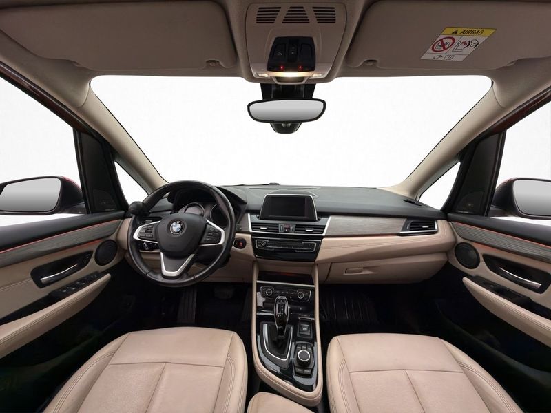 BMW 220 bild 16