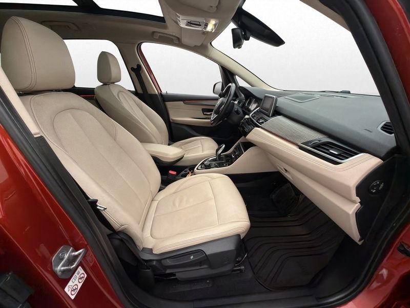 BMW 220 bild 12