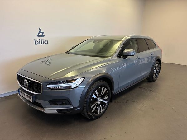 Volvo V90 Cross Country B4 AWD Diesel Adv SE / Dragkrok / Backkamera / Keyless / Harman/Kardon / - 2021