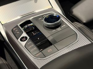 BMW i4 bild 16