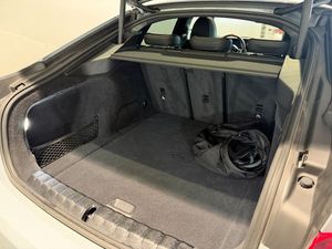 BMW i4 bild 6