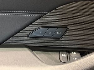 BMW i4 bild 11