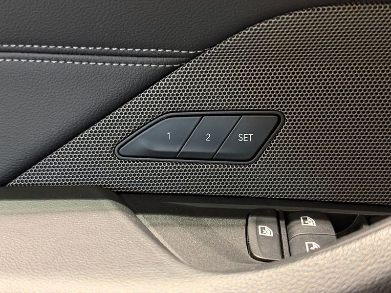 BMW i4 bild 11