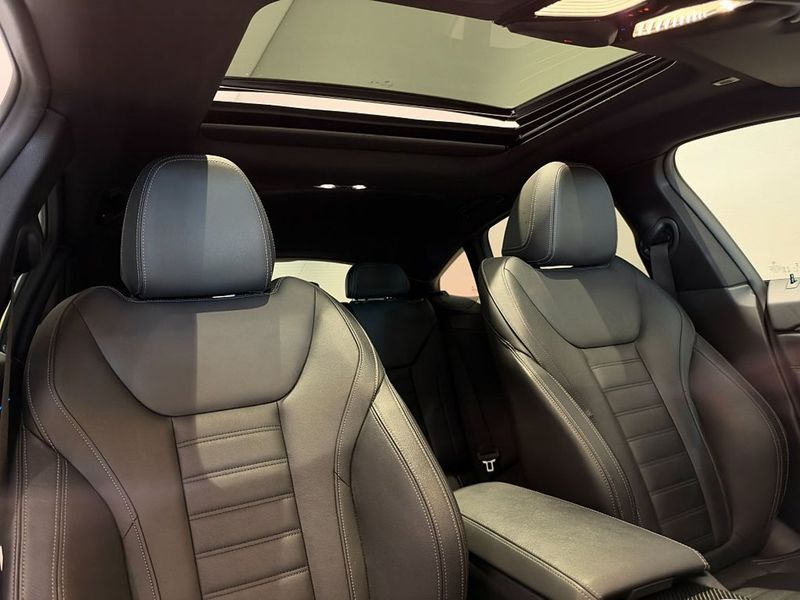 BMW i4 bild 19