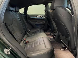 BMW i4 bild 7
