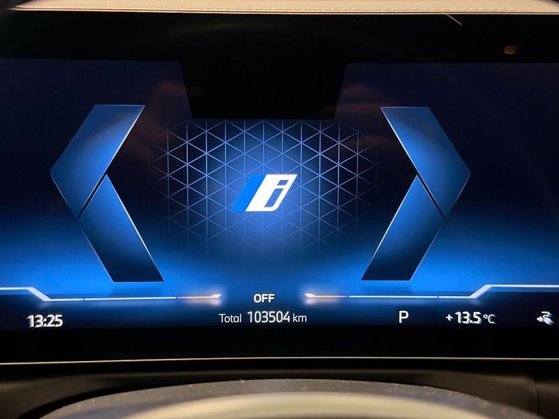 BMW i4 bild 16