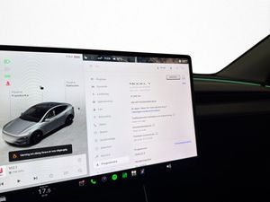 Tesla Model Y bild 26