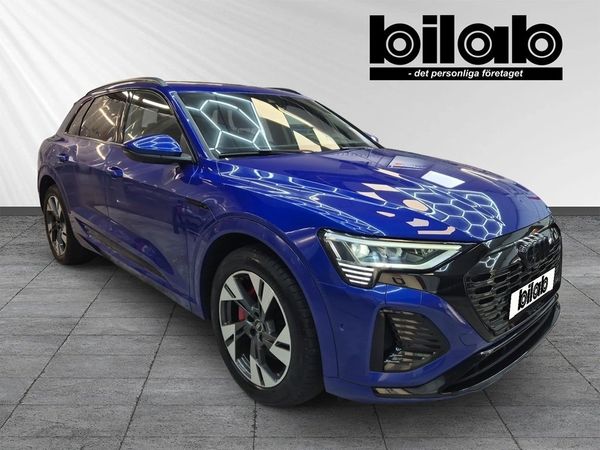 Audi Q8 55 E-TRON QUATTRO S LINE 300,00 KW - 2024