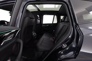 BMW iX3 bild 12