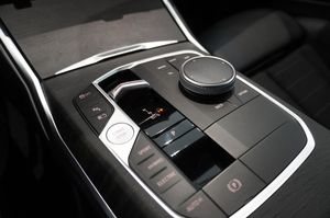 BMW 330 bild 7