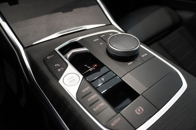 BMW 330 bild 7