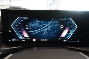 BMW 330 bild 10