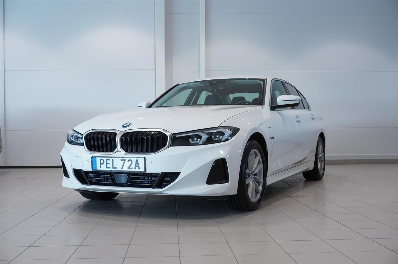BMW 330