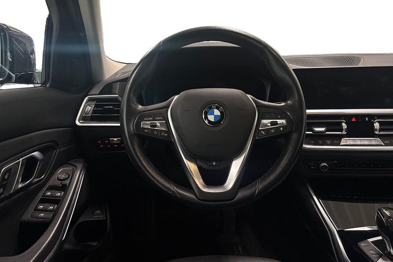 BMW 320 bild 9