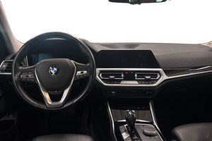 BMW 320 bild 8