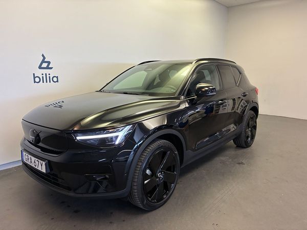 Volvo EX40 Single Motor Extended Range M R Ultra Black Edt / Panoramatak / 360 Kamera / Keyless / Harman/Kardon / - 2025