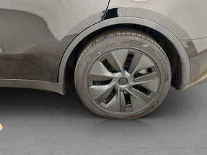 Tesla Model Y bild 32