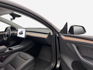 Tesla Model Y bild 12